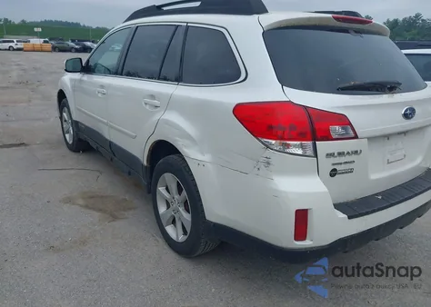 2013 Subaru Outback 2.5I Premium z USA, uszkodzony, nr VIN 4S4BRBCC5D3201442